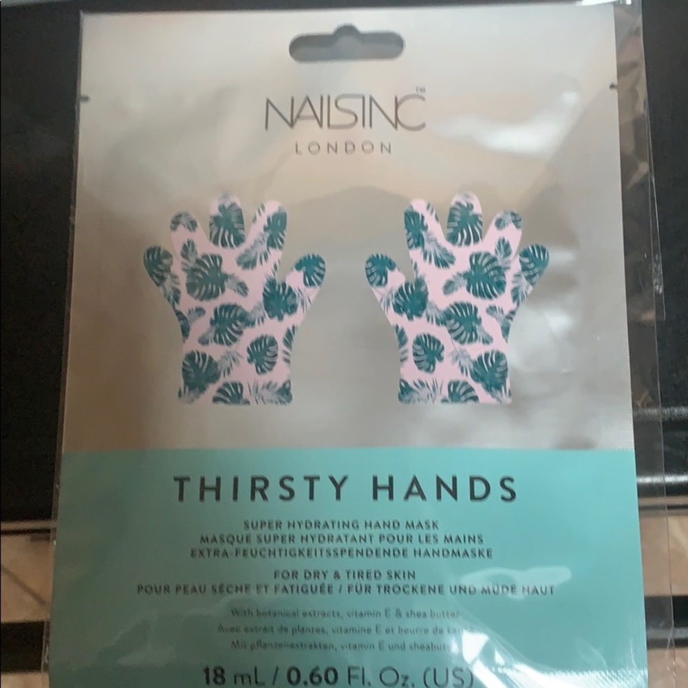 Thirsty hands mask duo